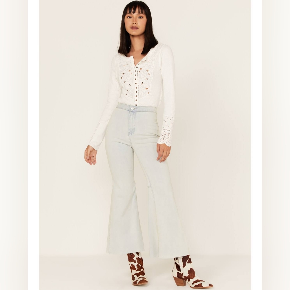 We the Free Women's Light Wash High Rise Youthquake Cropped Flare Jean